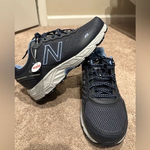 NEW! New balance all terrain 573 sneakers | 8.5W | wide width | navy